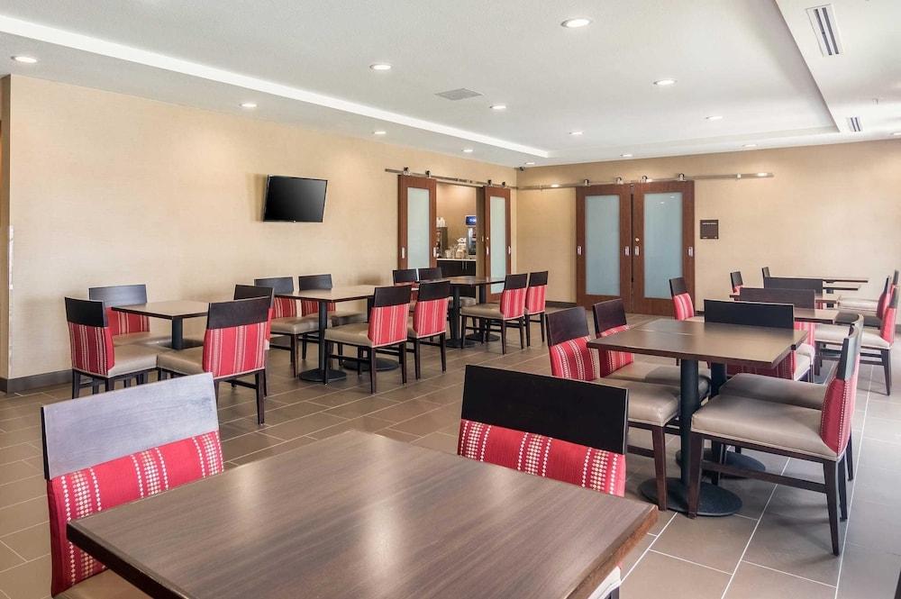 Comfort Suites Fairgrounds West Oklahoma City Extérieur photo