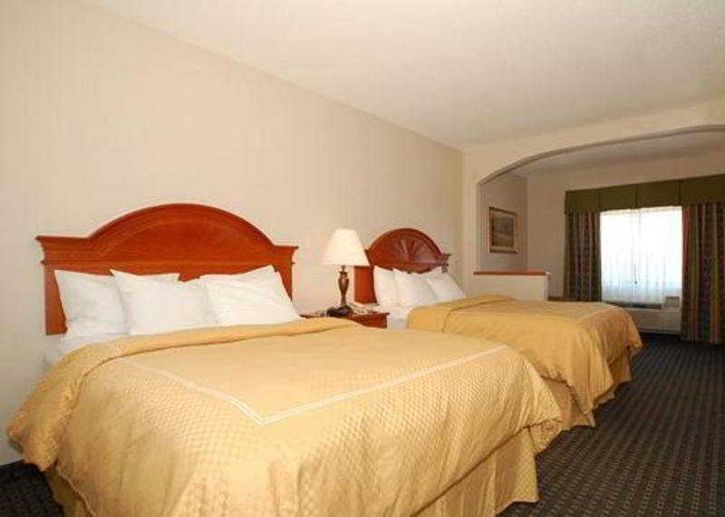 Comfort Suites Fairgrounds West Oklahoma City Chambre photo